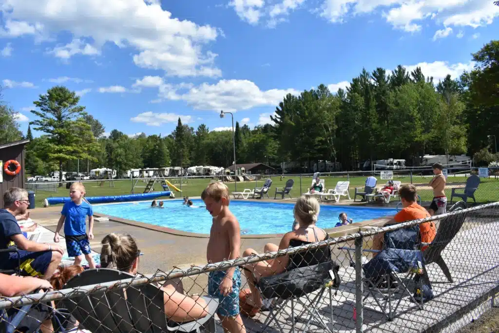 rv parks near higgins lake mi